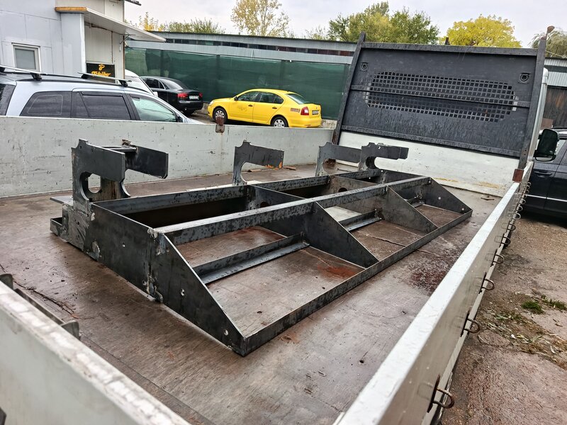 Confectii metalice si din aluminiu - serii si unicat